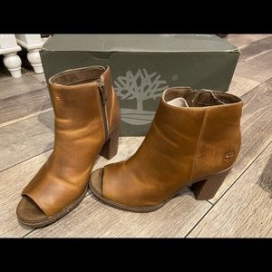 Timberland Leather peep toe ankle bootie